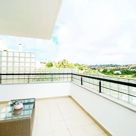 Vila Modern, Spacious With Own Private Pool Lagos