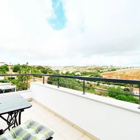 Modern, Spacious With Own Private Pool *