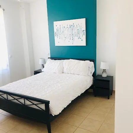 Modern, Spacious With Own Private Pool Vila *