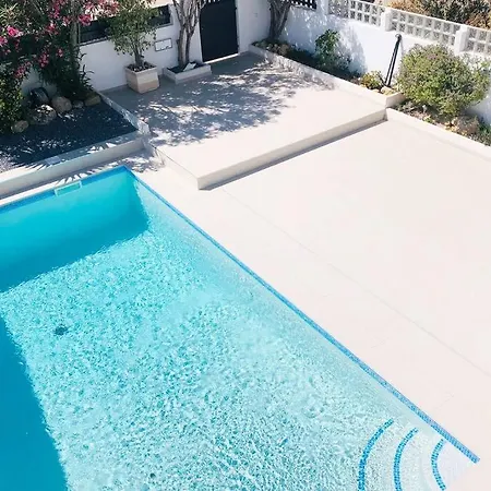 Modern, Spacious With Own Private Pool Lagos